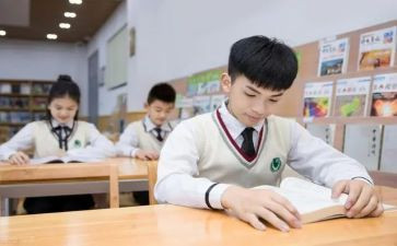 初中校长年度工作总结7篇