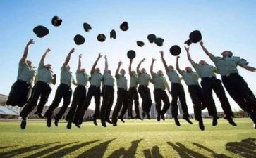 大学校园的生活作文推荐6篇