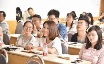 致大一的演讲稿6篇