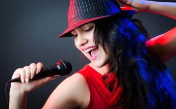 歌声伴我成长作文8篇