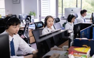 客服工作年终总结个人总结范文参考8篇
