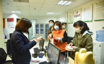 学校财务人员的述职报告6篇
