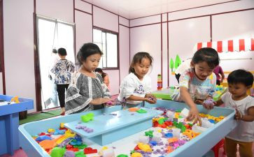 小班1+1=2教案精选7篇