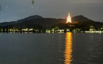 西湖的作文300字5篇