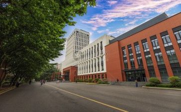 学校讲安全演讲稿优质8篇
