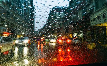 《下雨》作文最新7篇