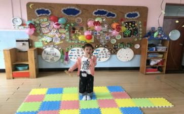 中班幼儿爬的教案7篇
